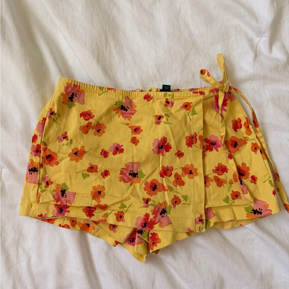 Wild Fable Yellow Floral Women's Skorts XS